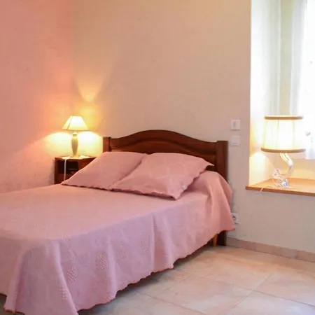 Amazing In Semesterbostad Gindou